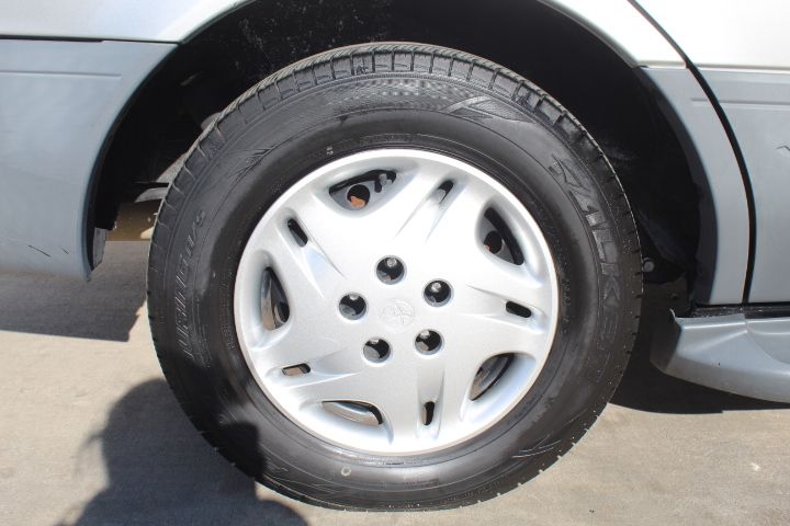 Used Car 2002 Toyota Sienna  For Sale Under $10,000 In Georgetown, Texas