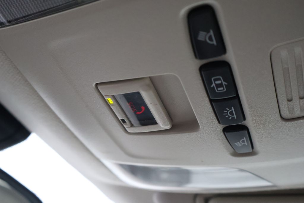 Thumbnail: 2021 Toyota Corolla - 28