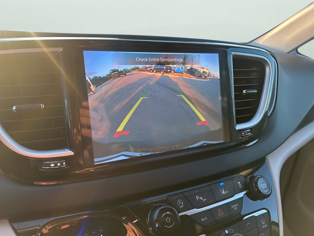 Used Car 2024 Chrysler Pacifica  Touring L For Sale Under $30,000 In Austin, Texas