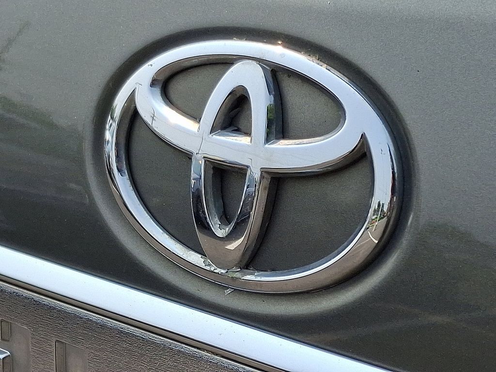 Thumbnail: 2009 Toyota Highlander - 30