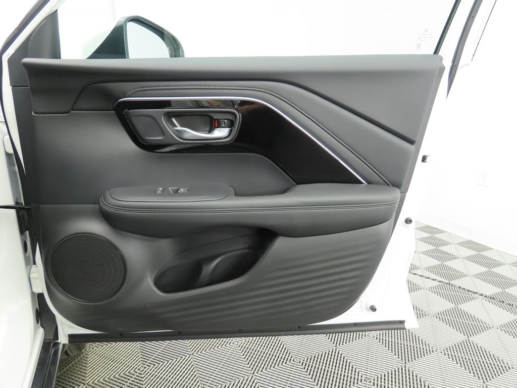 Thumbnail: 2025 Acura ADX - 26