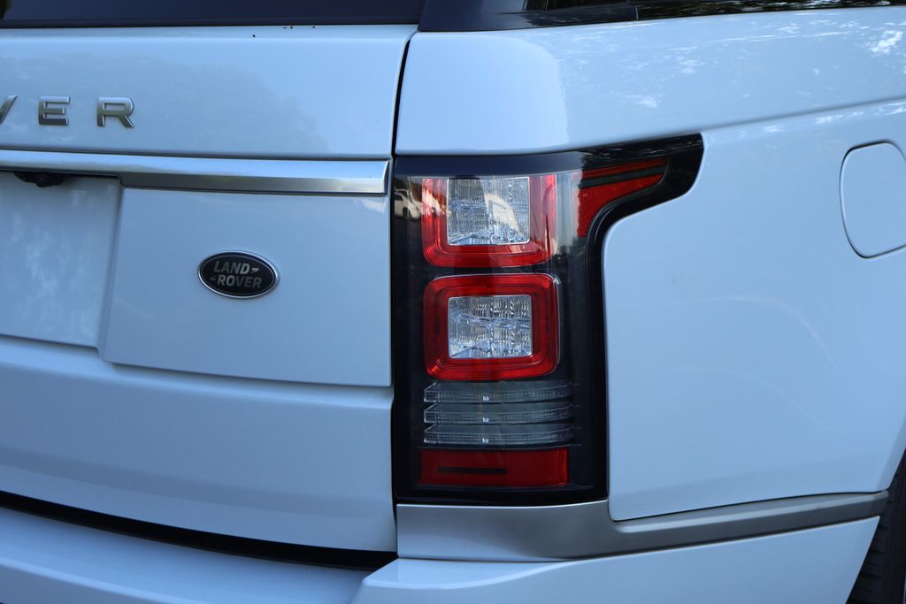 Thumbnail: 2016 Land Rover Range Rover - 7