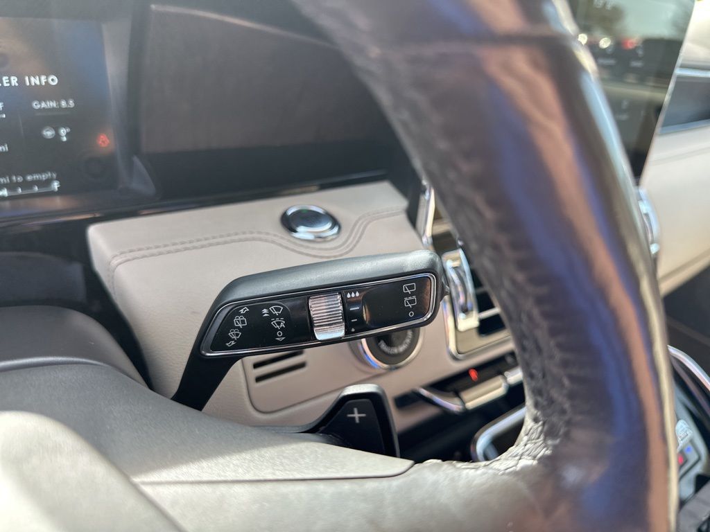 Used Car 2020 Lincoln Navigator L  L Reserve For Sale Under $35,000 In Austin, Texas