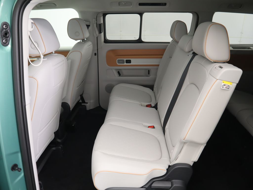 Thumbnail: 2025 Volkswagen ID.Buzz - 22