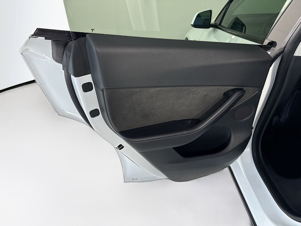 Thumbnail: 2022 Tesla Model Y - 27