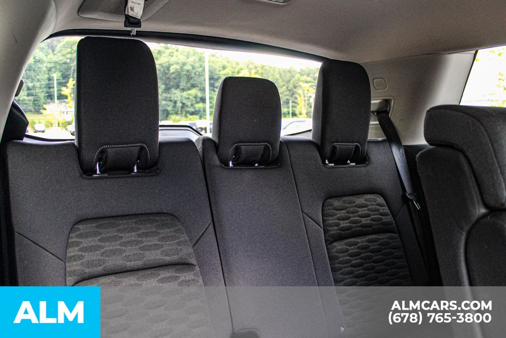 Used 2025 Gray Nissan SV image 21