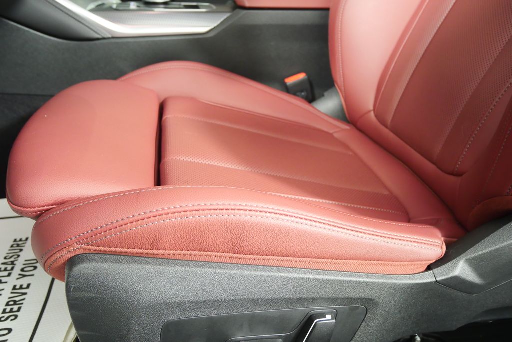 Thumbnail: 2025 BMW 4 Series - 10