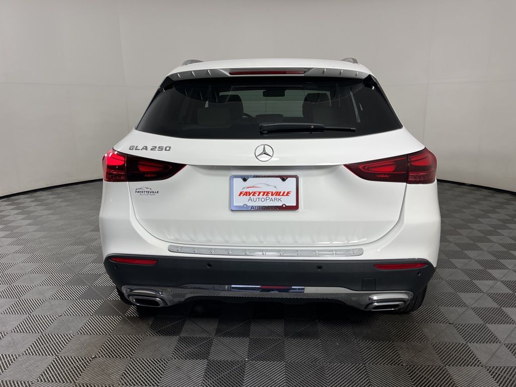 Thumbnail: 2024 Mercedes-Benz GLA - 11