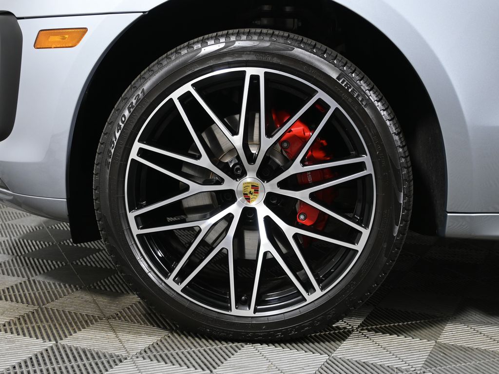 Thumbnail: 2025 Porsche Macan - 12