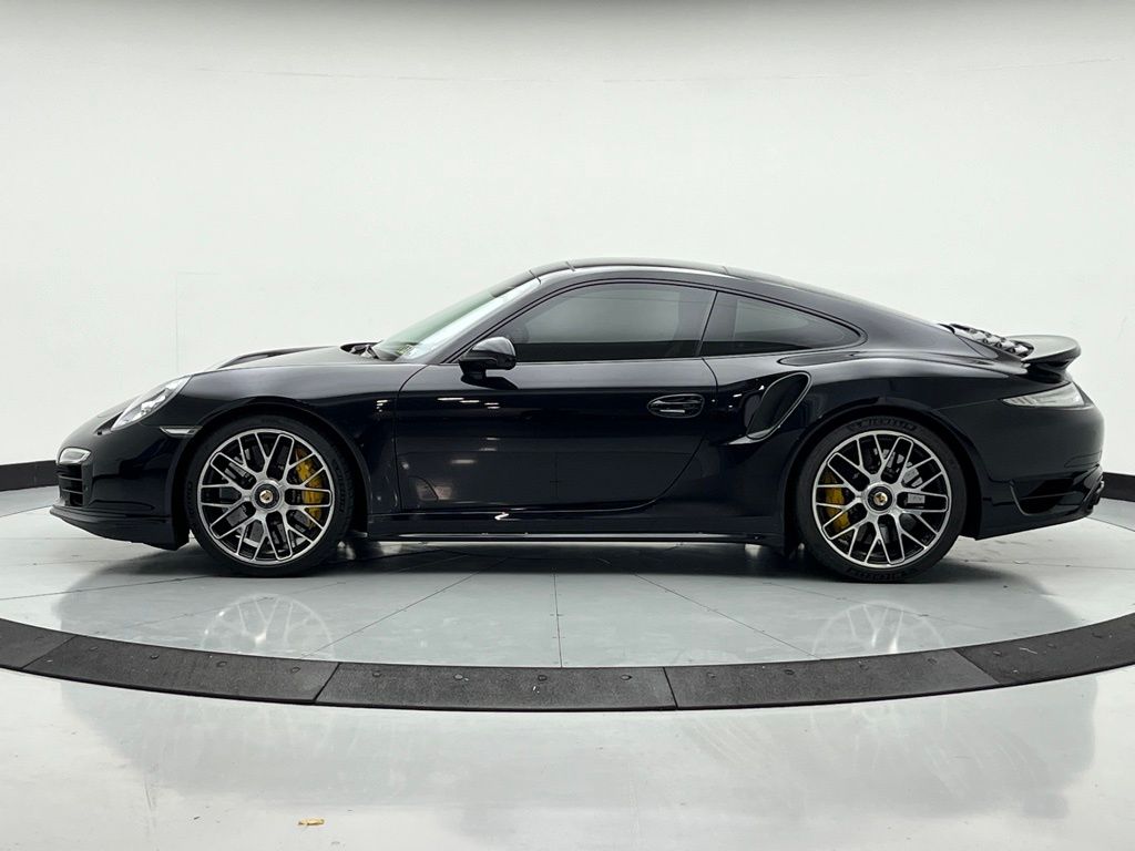 Thumbnail: 2015 Porsche 911 - 2