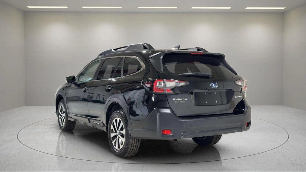 Used 2023 Crystal Black Silica Subaru Premium image 14