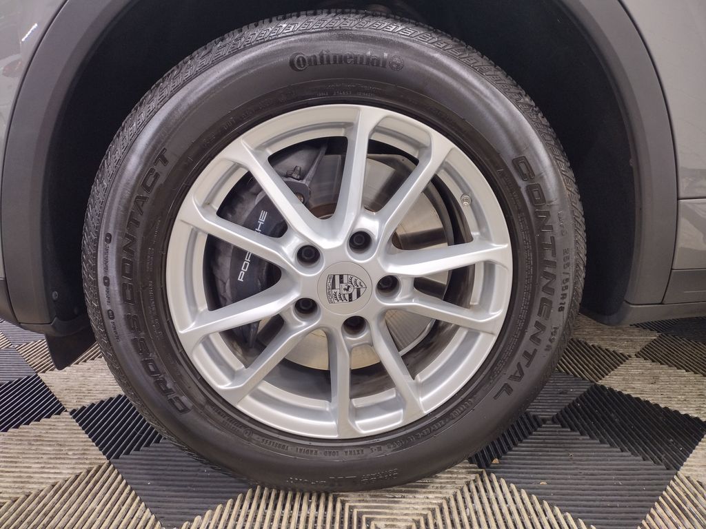 2017 Porsche Cayenne Base