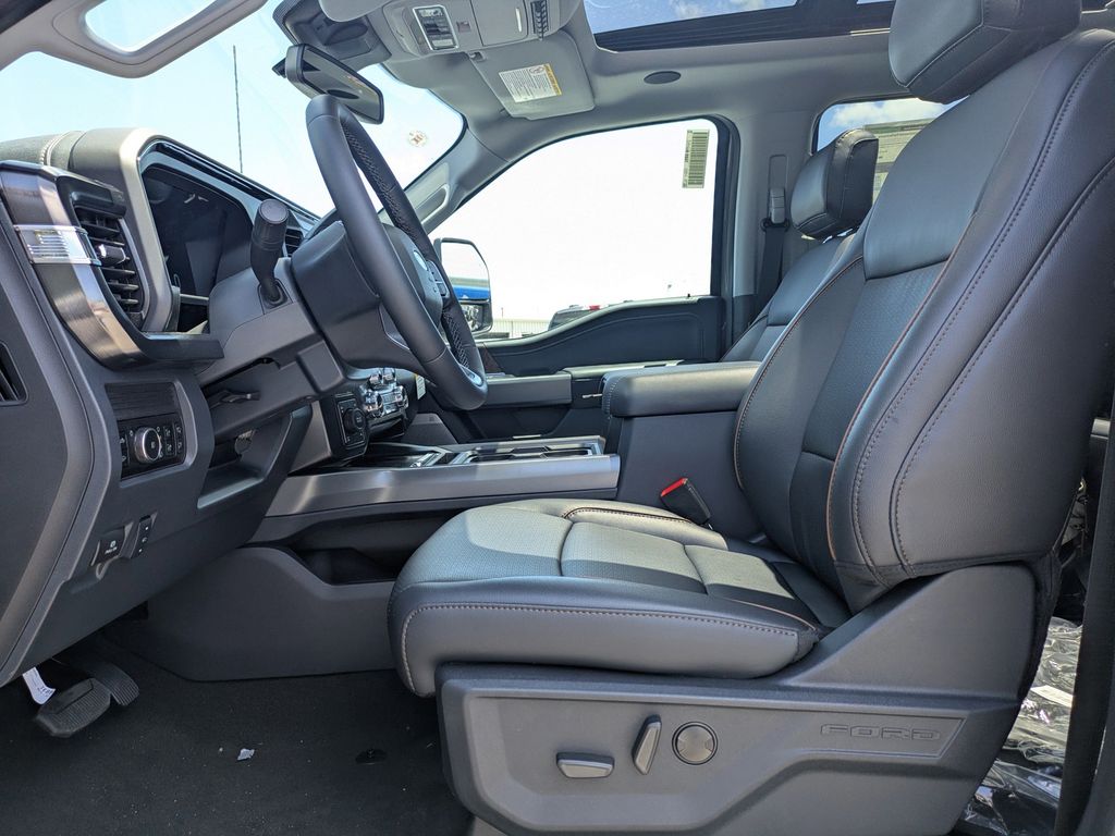 2026 Ford F-350 Super Duty LARIAT