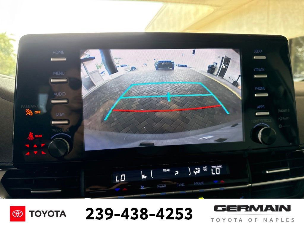 Used 2022 Silver Toyota XLE image 15