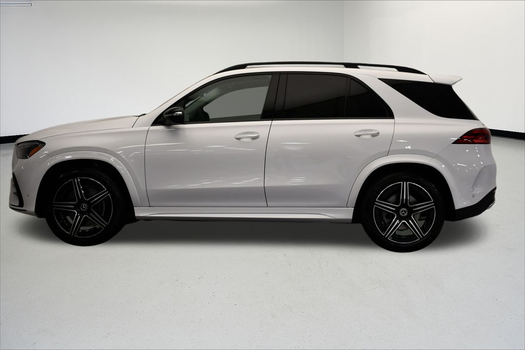 Thumbnail: 2026 Mercedes-Benz GLE - 2