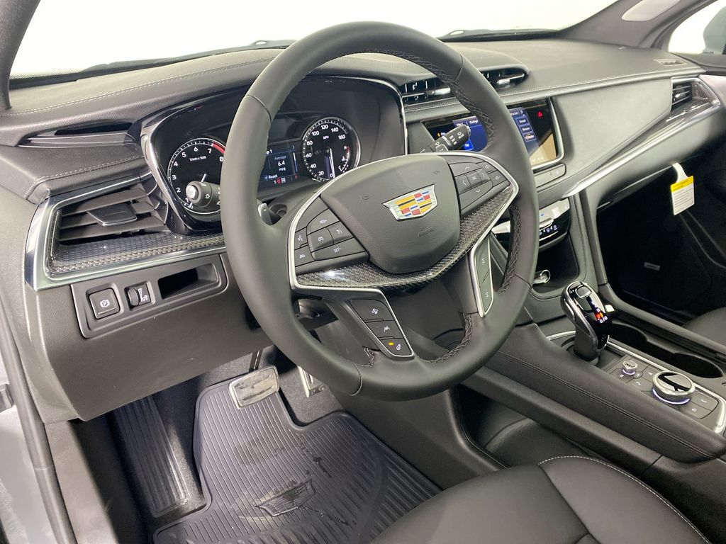 2025 Cadillac XT5 Sport 10