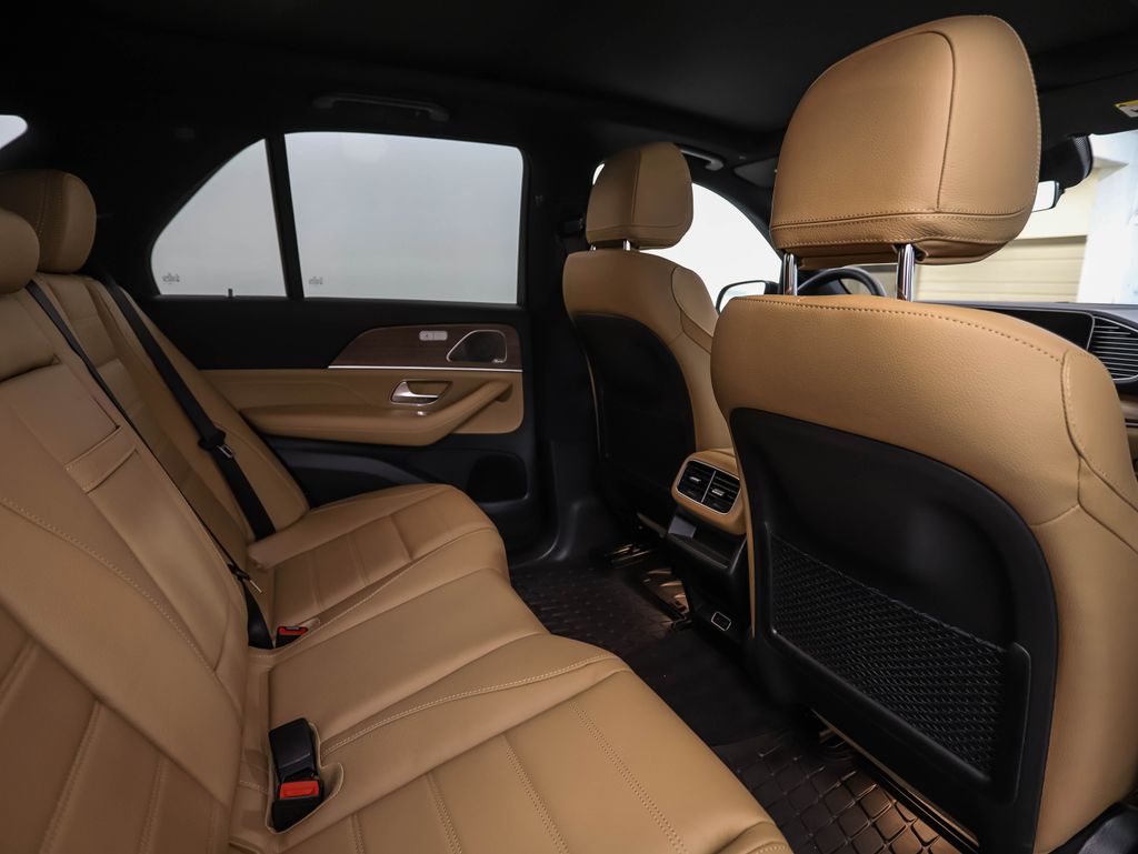 Thumbnail: 2026 Mercedes-Benz GLE - 25