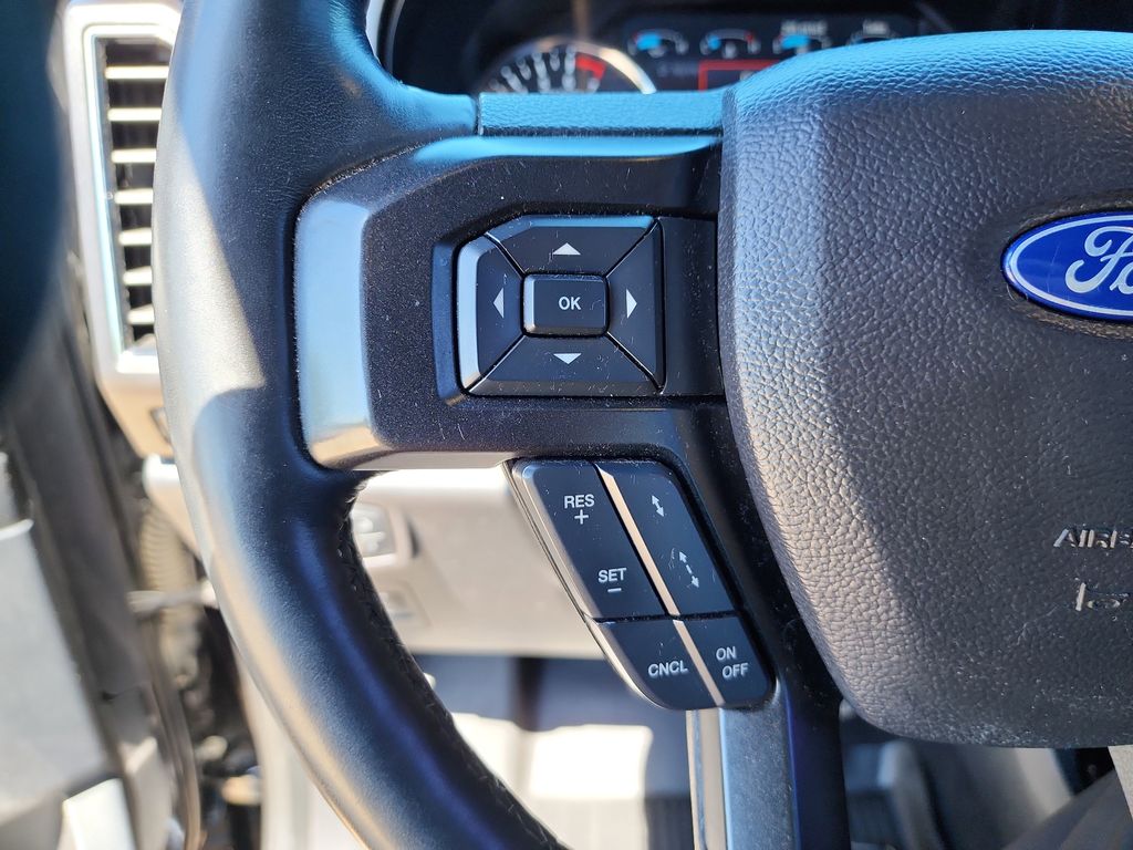 2020 Ford Expedition Limited photo