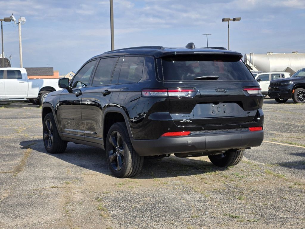 2023 Jeep Grand Cherokee L Altitude 3