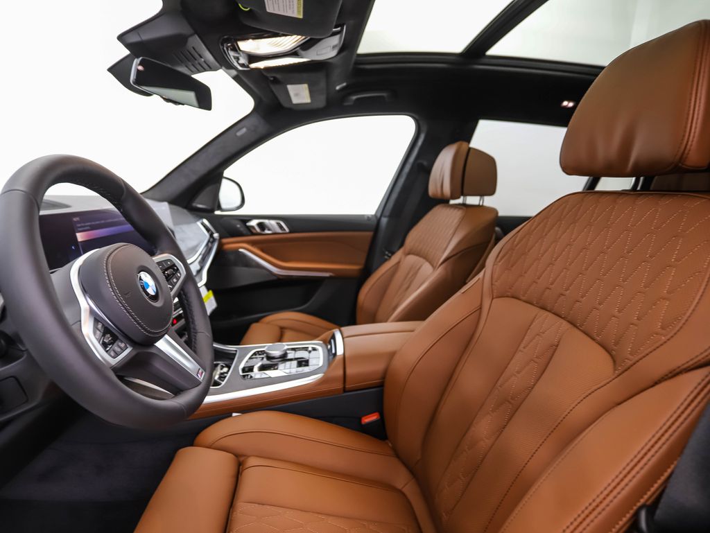 Thumbnail: 2026 BMW X7 - 12