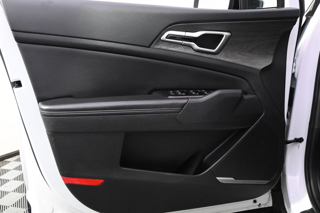 Used 2024 White Kia X-Line image 22