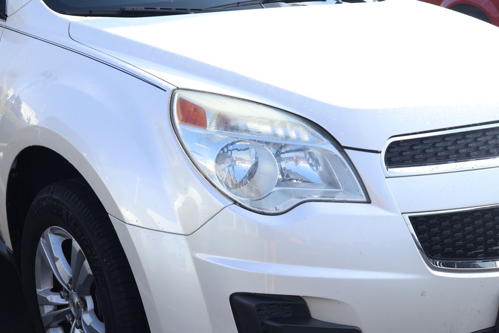 Thumbnail: 2012 Chevrolet Equinox - 4