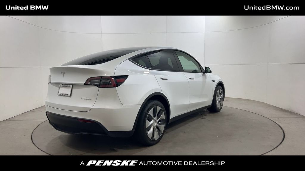 Thumbnail: 2023 Tesla Model Y - 8