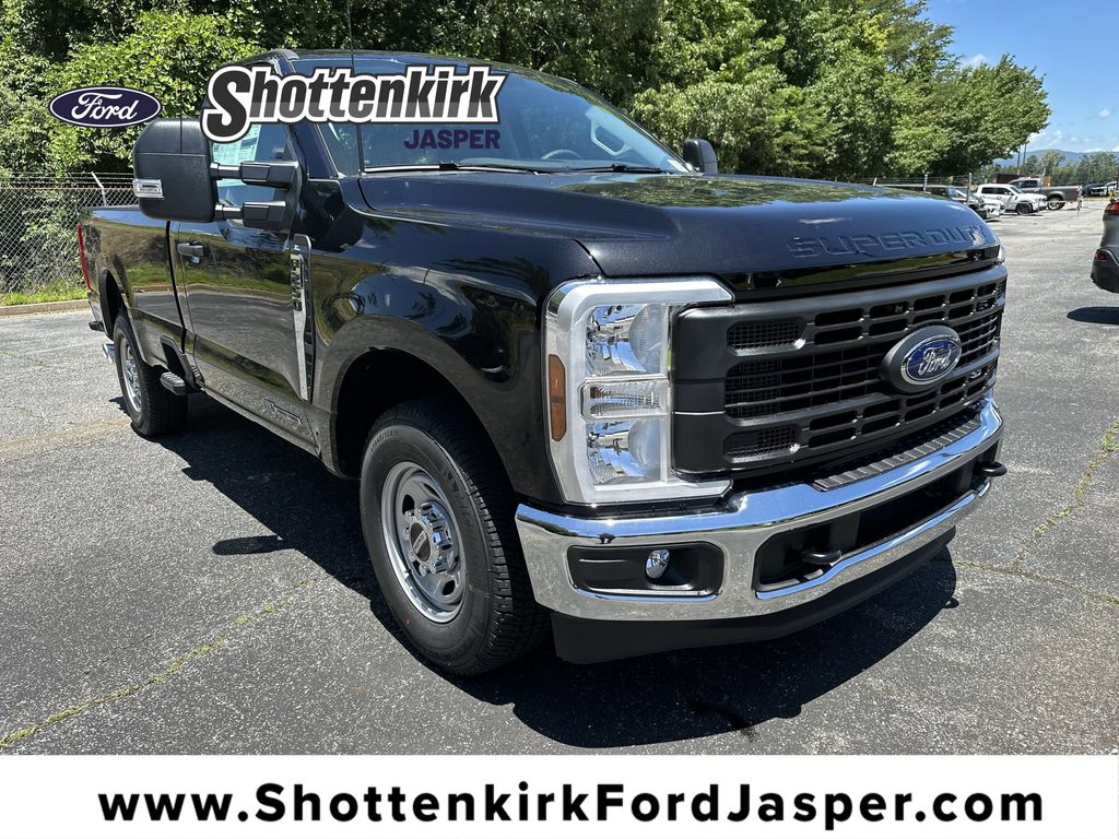 Agate Black Metallic 2025 Ford F-250 Super Duty Pickup Truck 4X2 Automatic