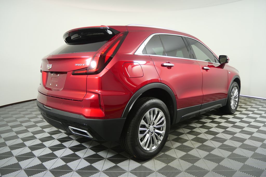 Thumbnail: 2024 Cadillac XT4 - 3