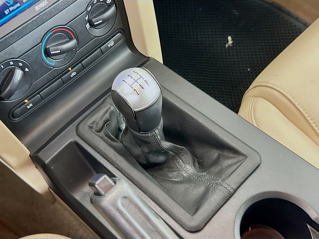 2006 Ford Mustang GT Premium 16