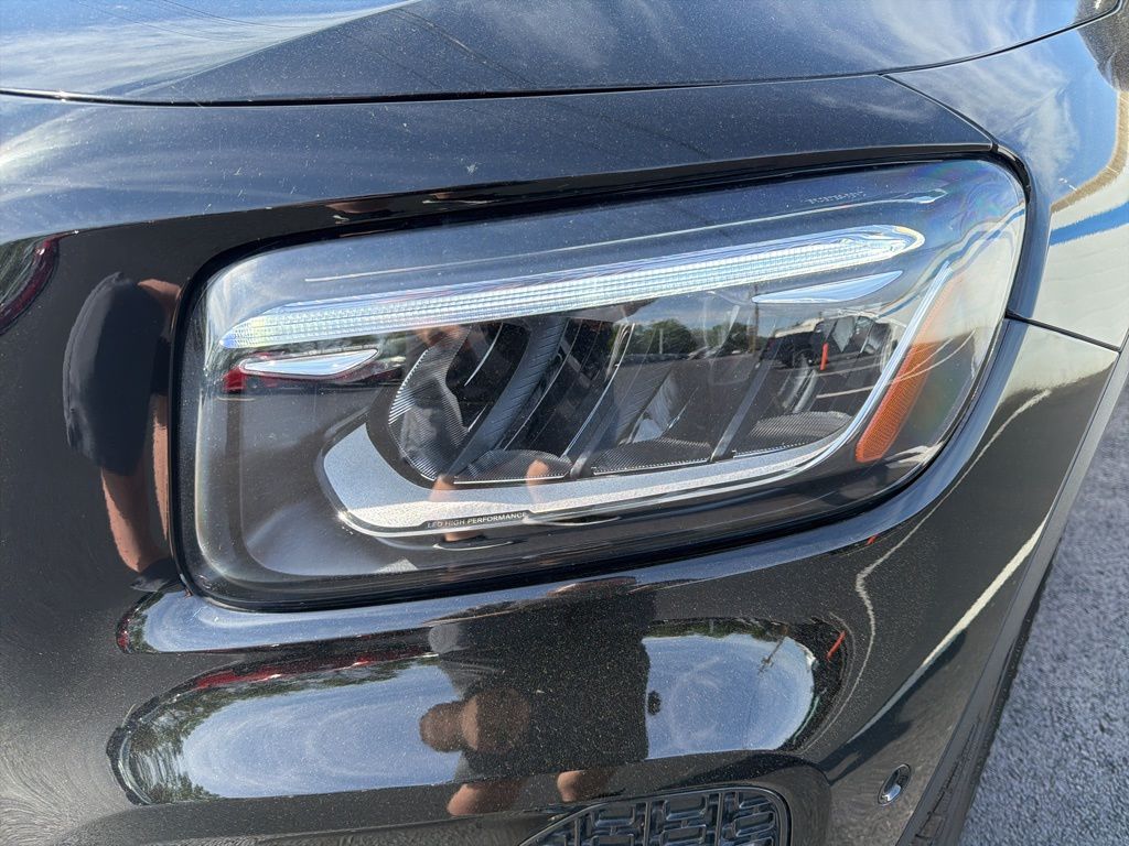 Thumbnail: 2025 Mercedes-Benz GLB - 9