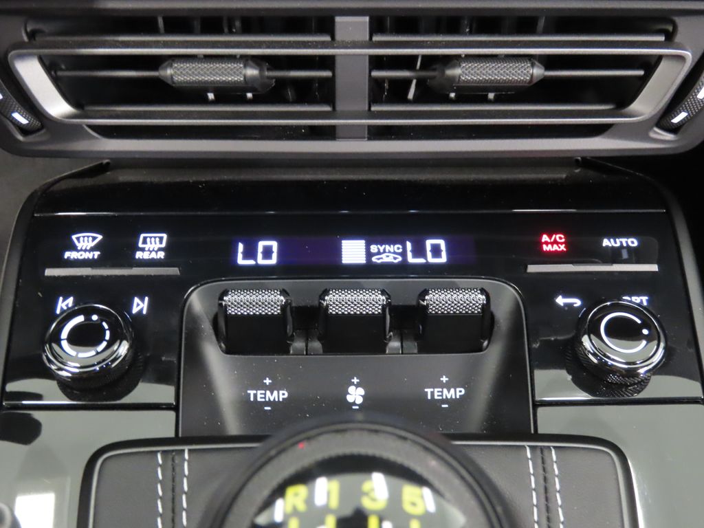 Thumbnail: 2023 Porsche 911 - 29