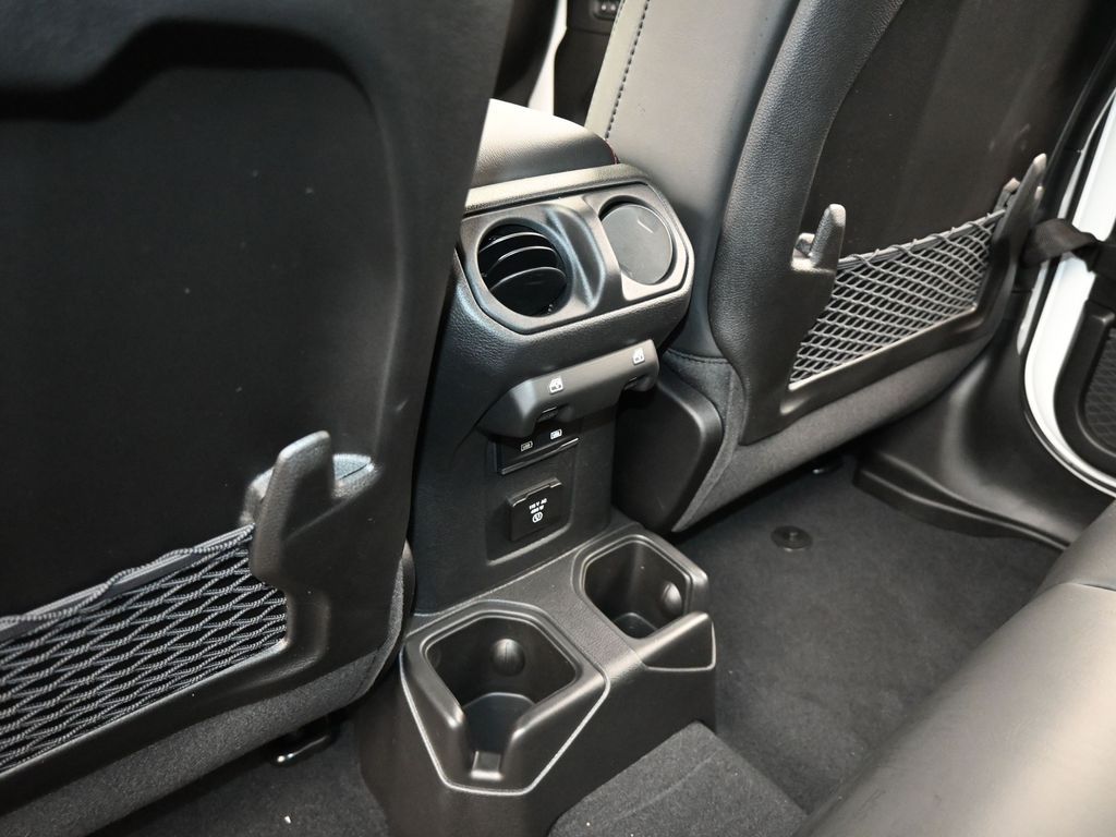 New 2026 Bright White Clearcoat Jeep Rubicon image 30