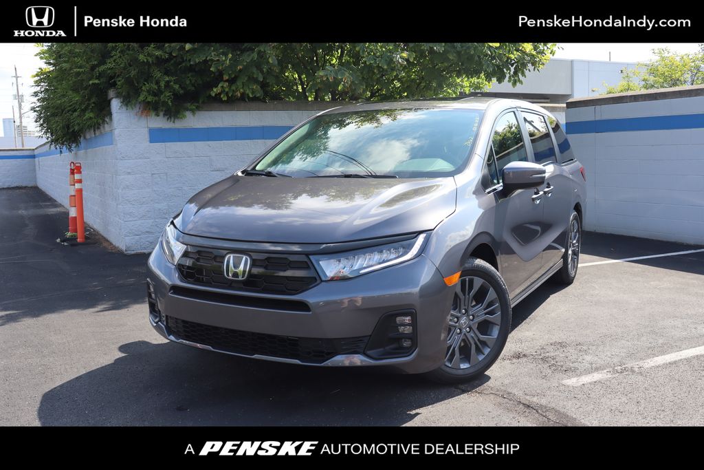 2025 Honda Odyssey Touring Hero Image