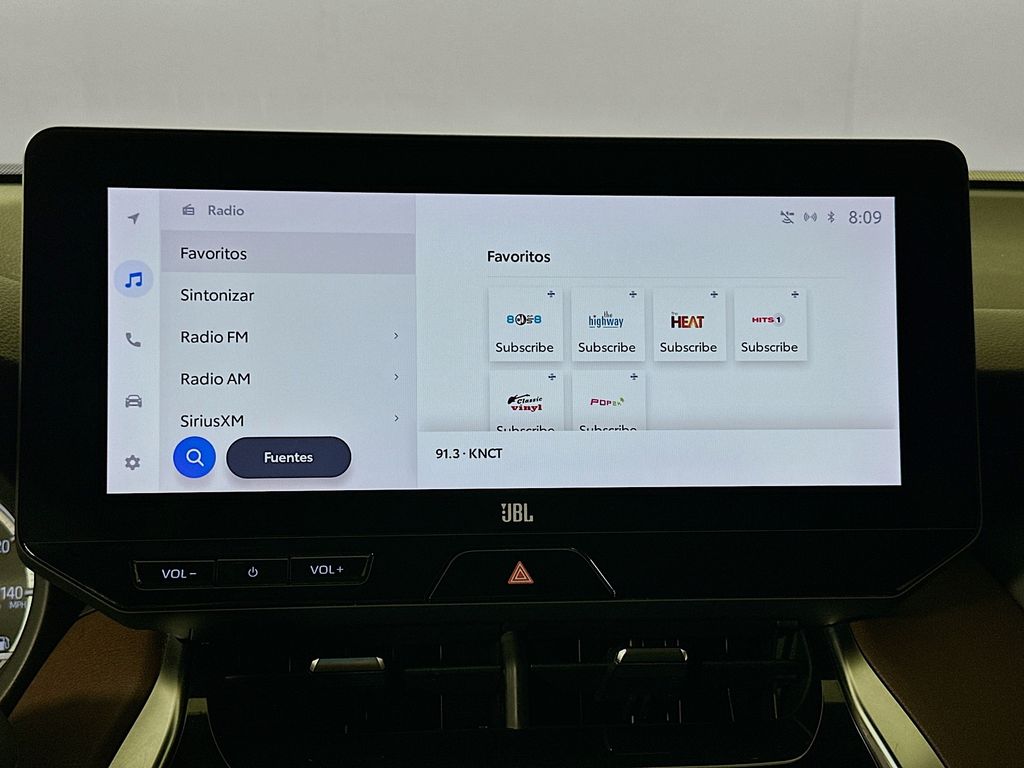Thumbnail: 2023 Toyota Venza - 14