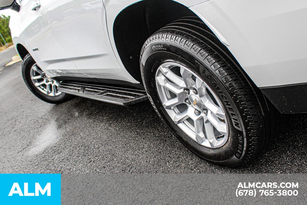 Used 2025 White Chevrolet LT image 13