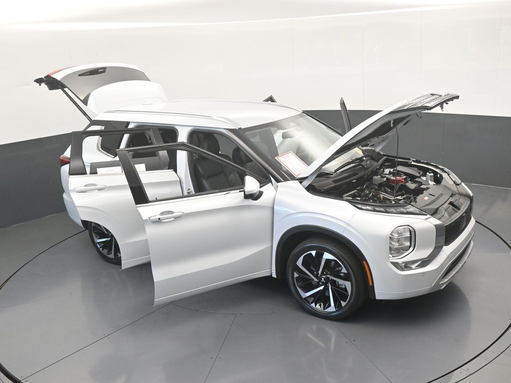 Used 2024 White Mitsubishi SEL image 74