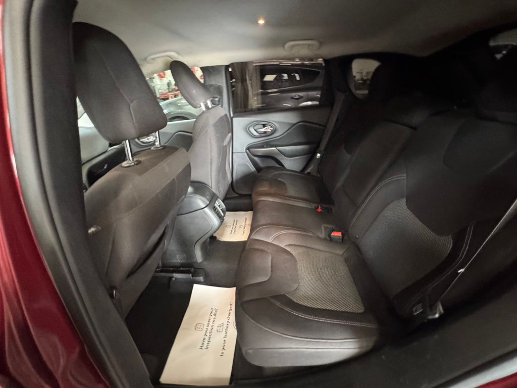 Used 2019 Jeep Cherokee SUV