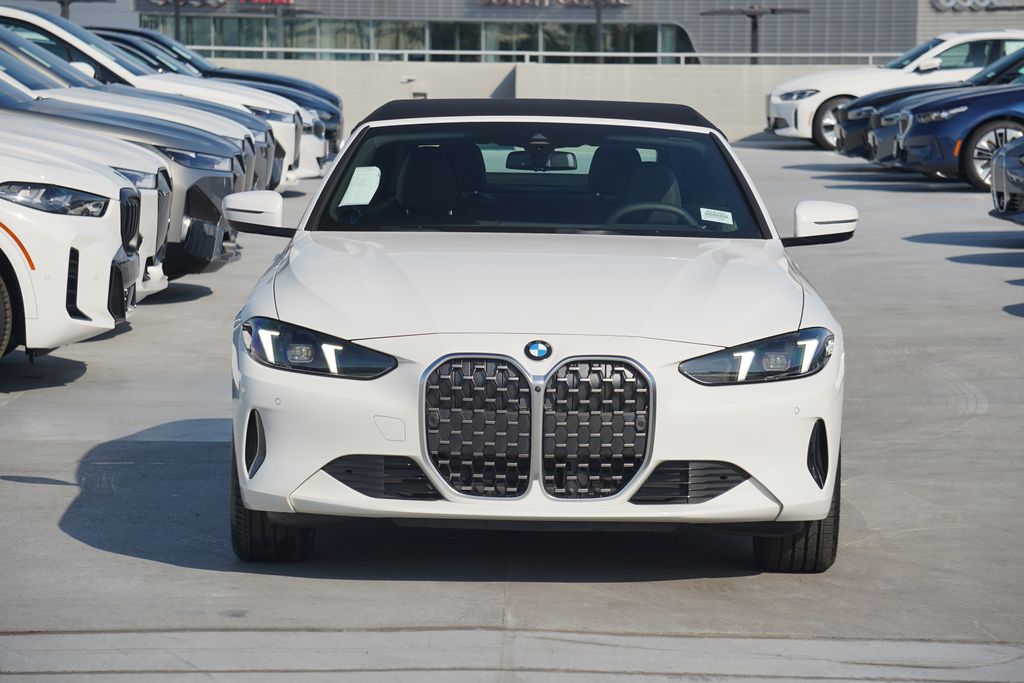 Thumbnail: 2025 BMW 4 Series - 3