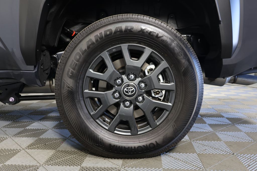 Thumbnail: 2025 Toyota 4Runner - 16