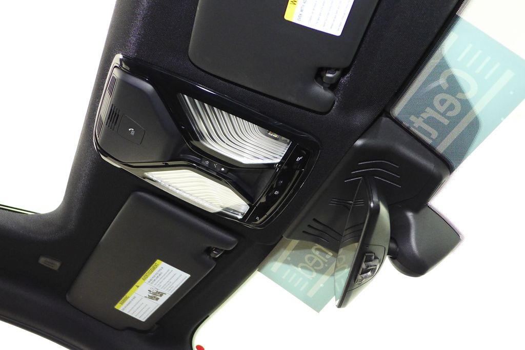 Thumbnail: 2023 BMW i4 - 18