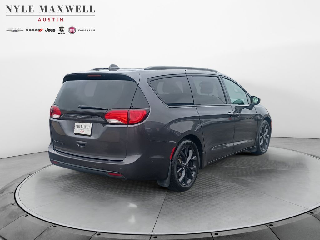 Used Car 2019 Chrysler Pacifica  Touring Plus For Sale Under $20,000 In Austin, Texas