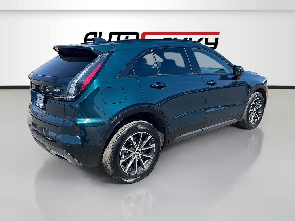 Used 2025 Green Cadillac Sport image 7