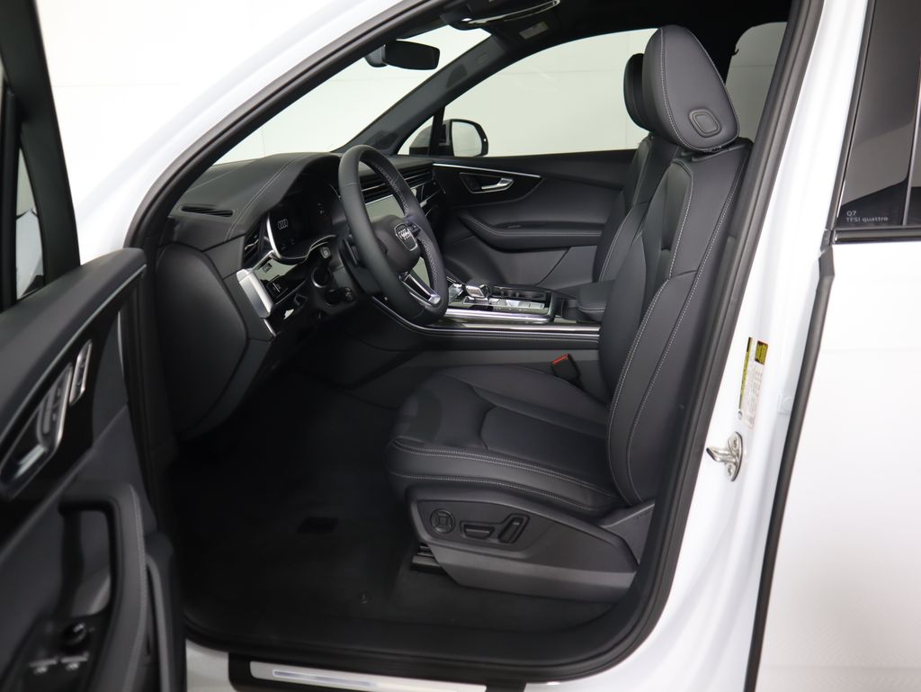 Thumbnail: 2026 Audi Q7 - 22