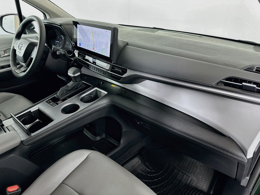 Thumbnail: 2026 Toyota Sienna - 30
