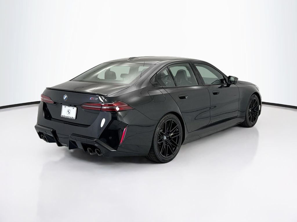 Thumbnail: 2027 BMW M5 - 5
