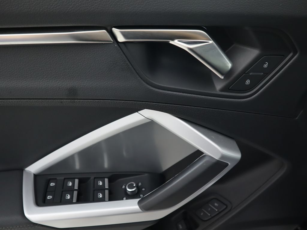 Thumbnail: 2024 Audi Q3 - 23