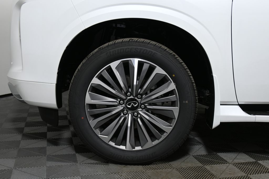 Thumbnail: 2026 INFINITI QX80 - 11