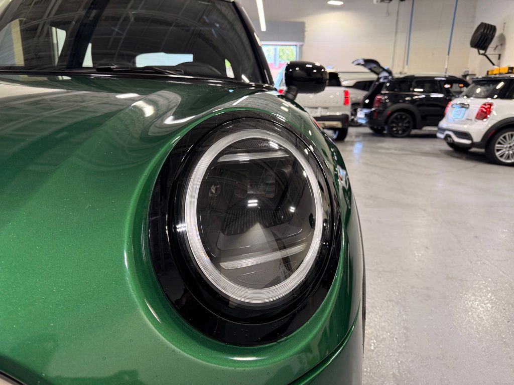 Thumbnail: 2025 MINI Cooper - 9
