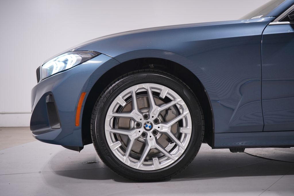 Thumbnail: 2026 BMW 3 Series - 2